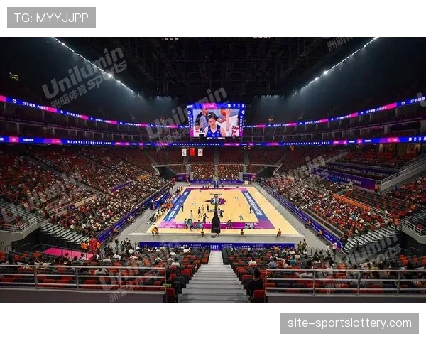 为提升观赛体验,老特拉福德球场考虑增设显示实时比赛节奏的数据屏 为提升观赛体验,老特拉福德球场考虑增设显示实时比赛节奏的数据屏